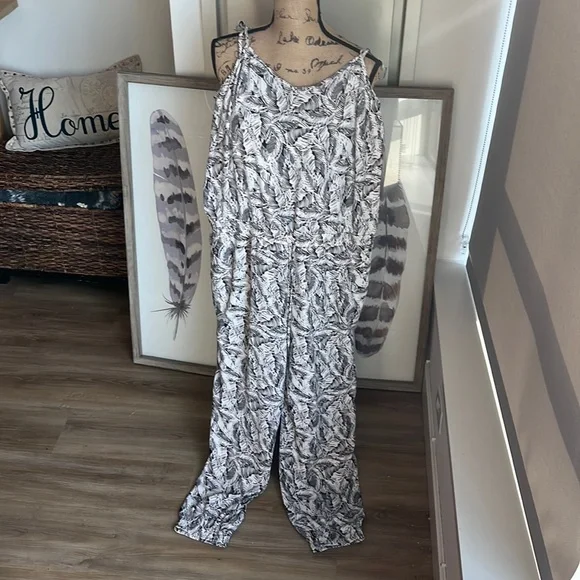 NWT Banana Republic palm leaf jumpsuit - Picture 2 of 14